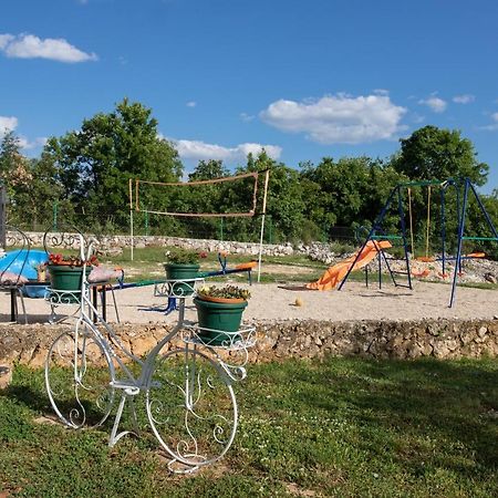 Holiday Home Sego With Private Pool Veliki Brocanac Bagian luar foto