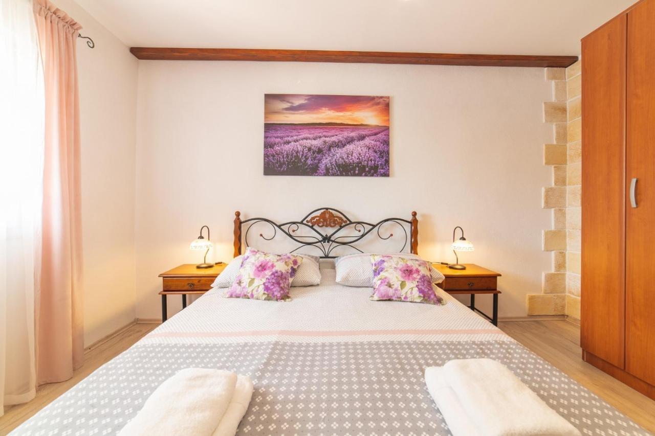 Holiday Home Sego With Private Pool Veliki Brocanac Bagian luar foto