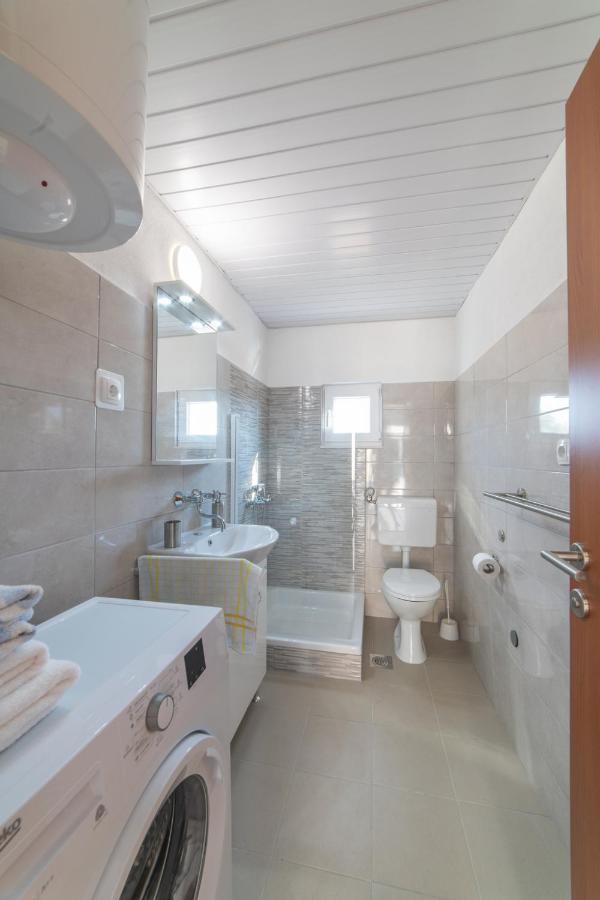 Holiday Home Sego With Private Pool Veliki Brocanac Bagian luar foto