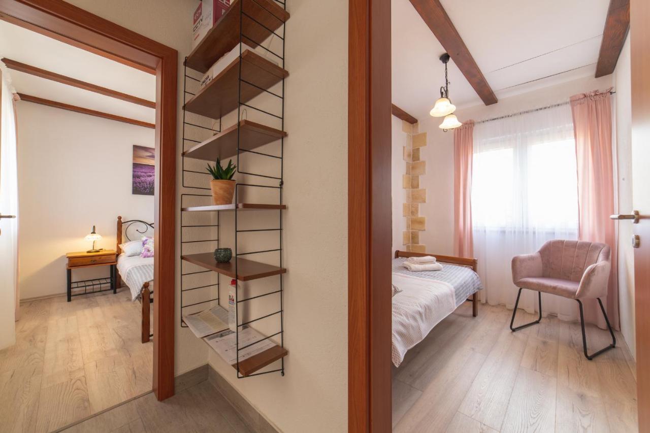 Holiday Home Sego With Private Pool Veliki Brocanac Bagian luar foto
